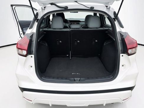Used 2024 Nissan Kicks SR w/ SR Premium Package FWD image 19