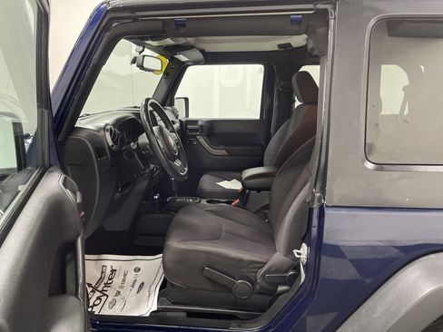 Used 2013 Jeep Wrangler Sport AWD/4WD image 10