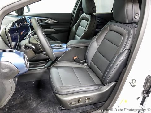 New 2026 Chevrolet Equinox EV LT image 9