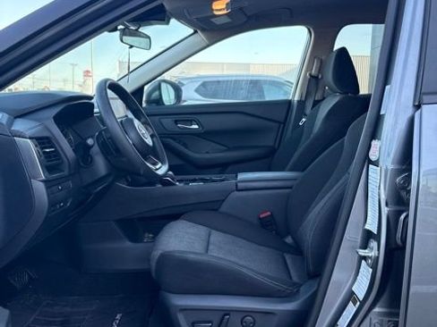 Used 2024 Nissan Rogue SV AWD/4WD image 5