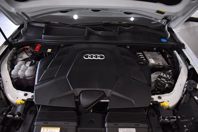 Used 2023 Audi Q7 3.0T Premium AWD/4WD image 28