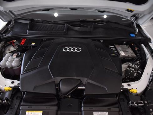 Used 2023 Audi Q7 3.0T Premium AWD/4WD image 28