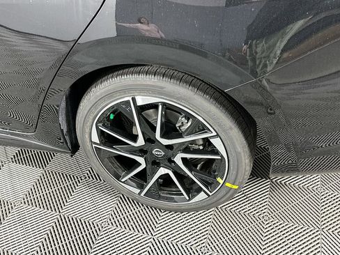 New 2025 Nissan Sentra SR image 37