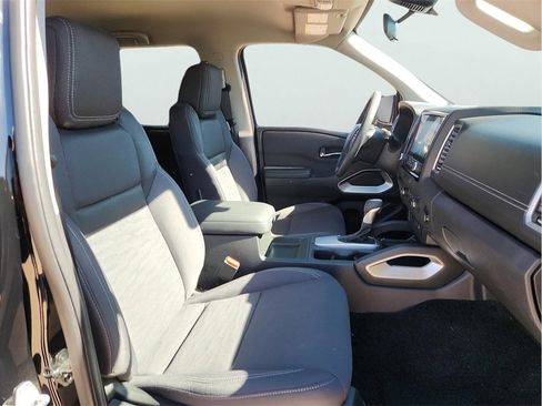 Used 2024 Nissan Frontier SV image 20