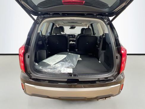 New 2025 Kia Telluride S image 29