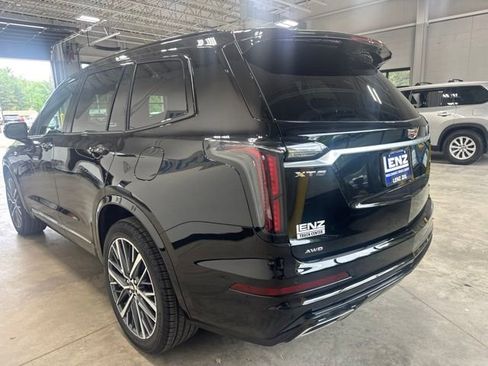 Used 2024 Cadillac XT6 Sport w/ Technology Package AWD/4WD image 5
