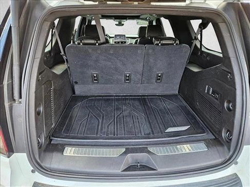 Used 2021 Chevrolet Suburban Premier w/ Premium Package image 6