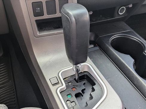 Used 2013 Toyota Tundra w/ SR5 Pkg image 11