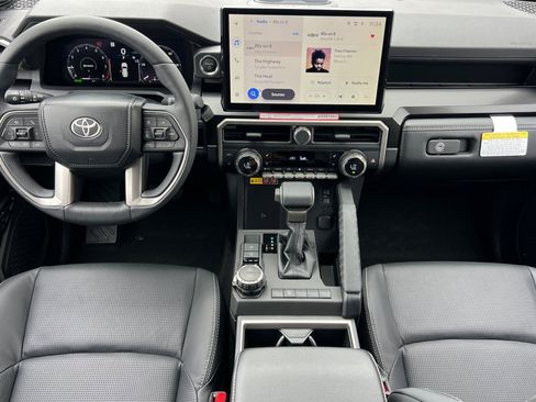 New 2026 Toyota 4Runner Limited AWD/4WD image 4