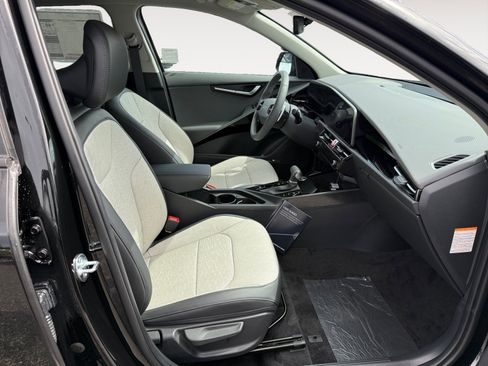 New 2025 Kia Niro SX Touring image 19