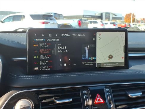 Used 2022 Genesis G70 2.0T image 19