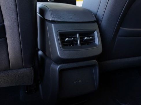 New 2025 Chevrolet Equinox EV LT image 29