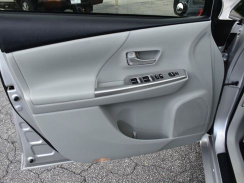 Used 2012 Toyota Prius V Five FWD image 37