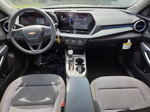 New 2026 Chevrolet Trax LS w/ LS Convenience Package FWD image 20