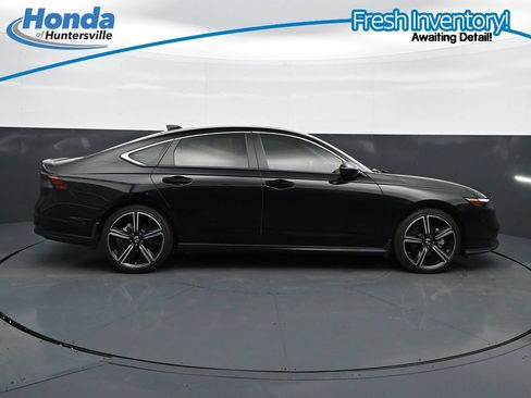 Used 2024 Honda Accord Sport image 11