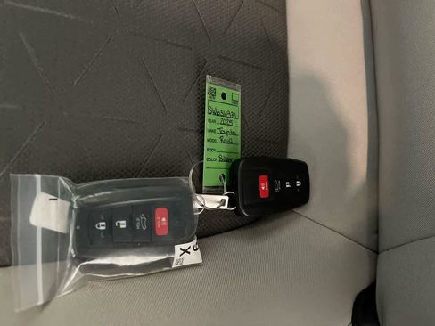 New 2025 Toyota RAV4 XLE w/ Convenience Package image 27