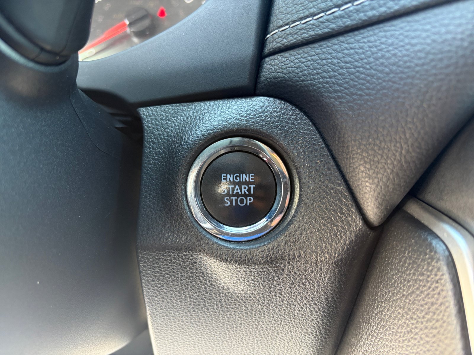 Used 2019 Toyota RAV4 XLE w/ Carpet Mat Package FWD image 20
