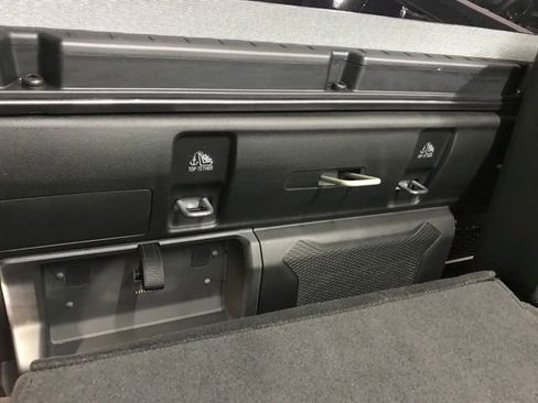 New 2025 Jeep Gladiator Willys image 36