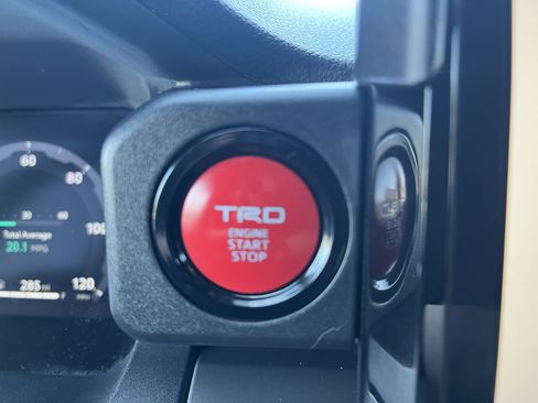 Used 2024 Toyota Tacoma TRD Off-Road AWD/4WD image 32