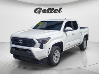 Used 2024 Toyota Tacoma SR5 w/ SR5 Upgrade Package AWD/4WD video 2