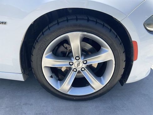 Used 2018 Dodge Charger R/T RWD image 32