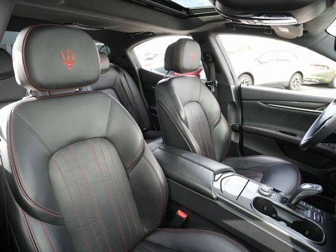 Used 2021 Maserati Ghibli S image 27