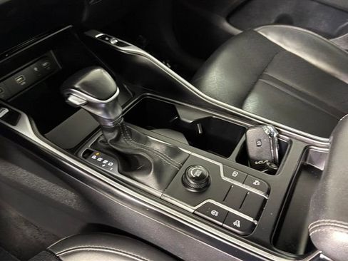 Used 2023 Kia Sorento S w/ Panoramic Sunroof Package FWD image 23