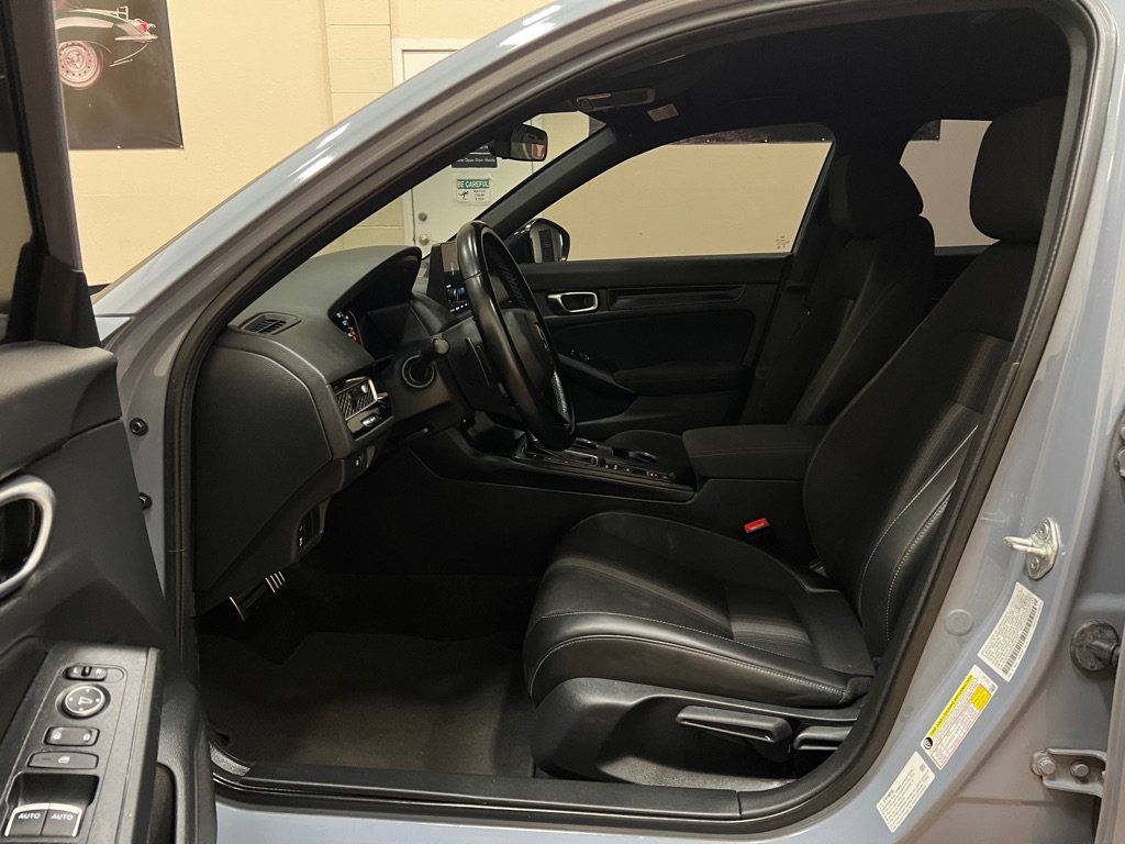 Used 2023 Honda Civic Sport image 15