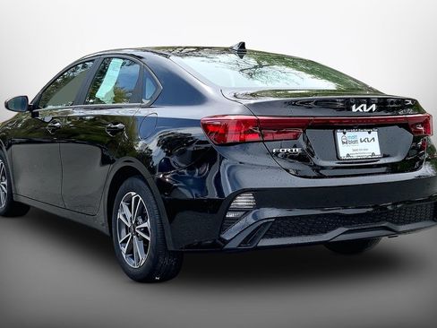 Used 2023 Kia Forte LXS FWD image 14