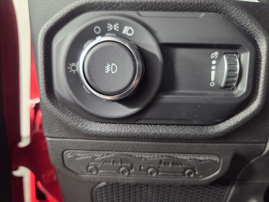 Used 2024 Jeep Wrangler Unlimited Sport AWD/4WD image 21
