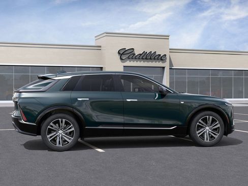 New 2026 Cadillac Lyriq Premium Luxury image 5