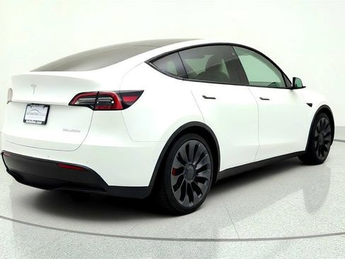 Used 2022 Tesla Model Y Performance AWD/4WD image 5