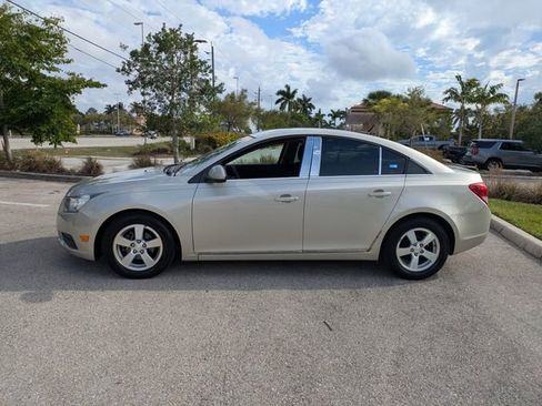 Used 2014 Chevrolet Cruze LT w/ Technology Package image 7