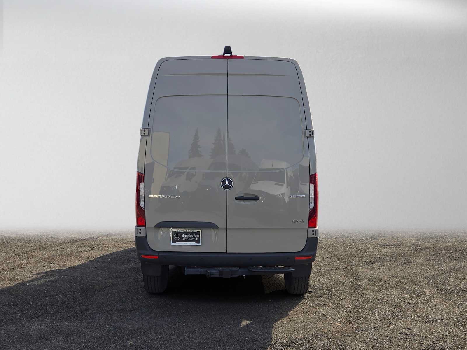 Used 2026 Mercedes-Benz Sprinter 2500 image 4