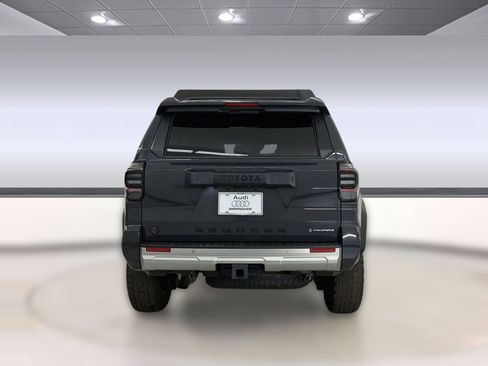 Used 2025 Toyota 4Runner Trailhunter image 10