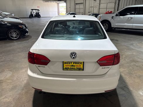 Used 2013 Volkswagen Jetta SE FWD image 6