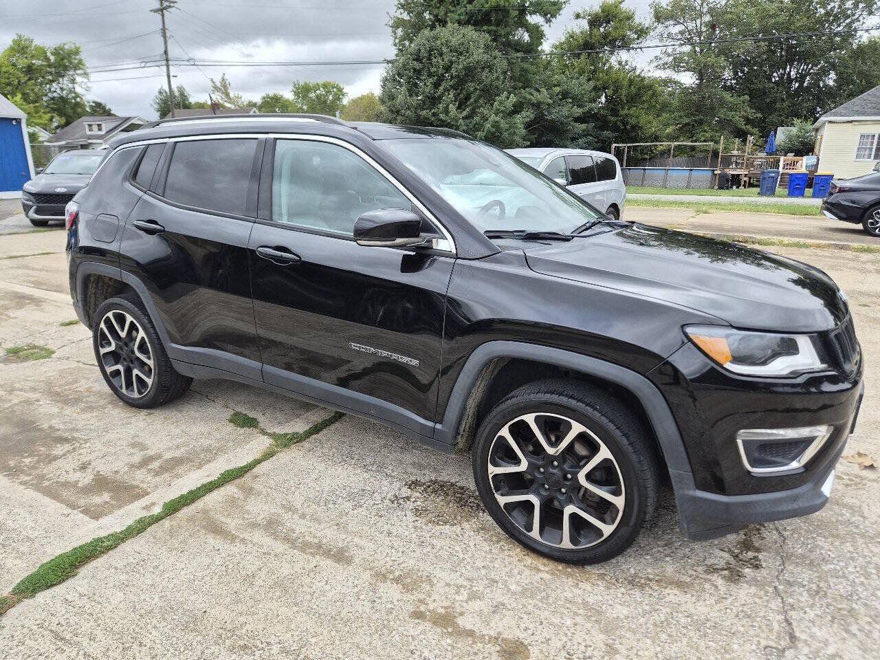 Used 2018 Jeep Compass Limited w/ Navigation Group AWD/4WD image 6
