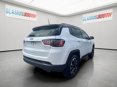 Used 2022 Jeep Compass Limited AWD/4WD image 3