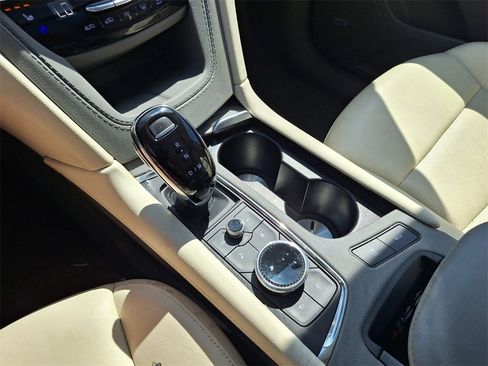 Certified 2024 Cadillac XT6 Premium Luxury image 15