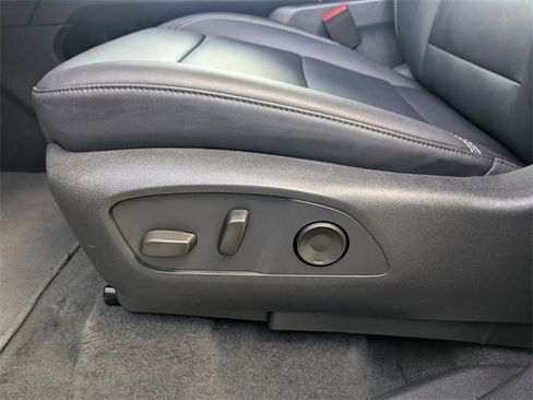 Used 2024 GMC Acadia Elevation image 12