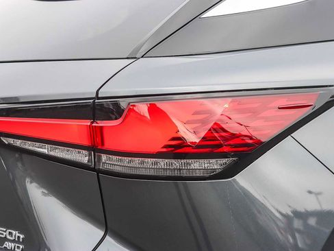 Certified 2025 Lexus RX 350h image 8