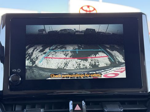 Certified 2025 Toyota Corolla Cross LE image 30