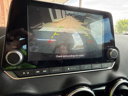 Used 2021 Nissan Sentra SV FWD image 15
