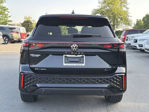 New 2026 Volkswagen Tiguan SEL R-Line AWD/4WD image 4