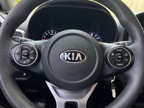Used 2021 Kia Soul LX image 20
