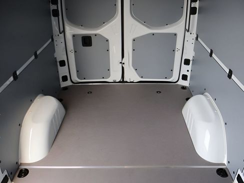 New 2026 Mercedes-Benz Sprinter 2500 image 18