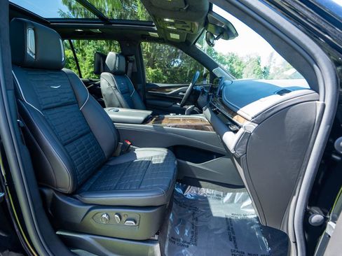 Used 2023 Cadillac Escalade Sport Platinum w/ LPO, ONYX Package AWD/4WD image 25