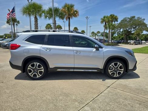 Used 2023 Subaru Ascent Touring AWD/4WD image 2