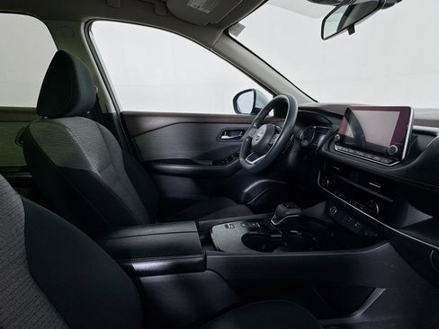 Used 2023 Nissan Rogue SV image 28