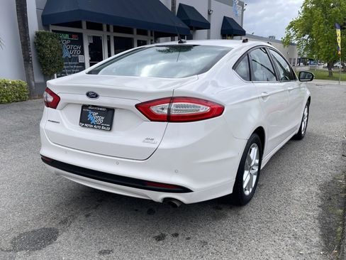 Used 2014 Ford Fusion SE image 5